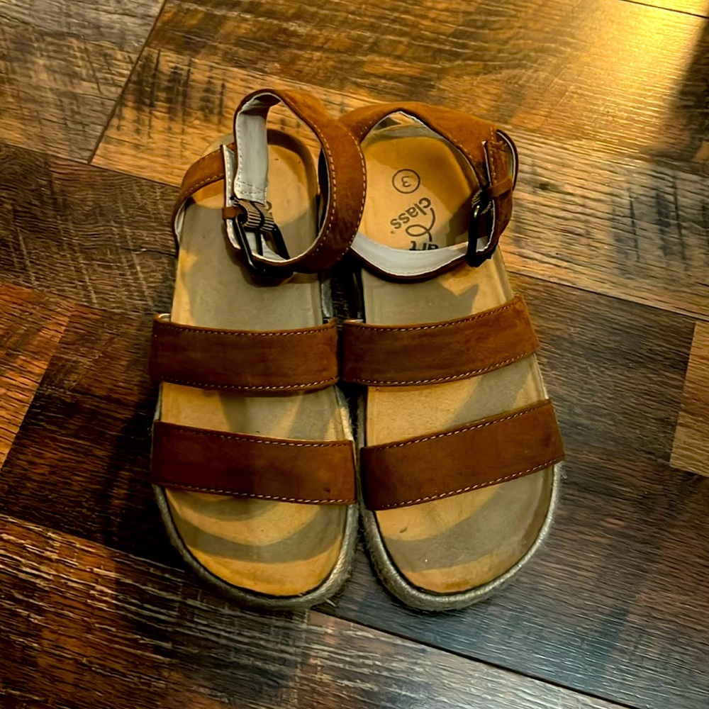 Art Class size 3 girl sandals.